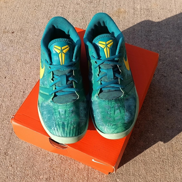 RARE Vintage Nike Kobe Mentality 2015 'Green Yellow' Wo.7 (5.5Y) - Picture 2 of 9